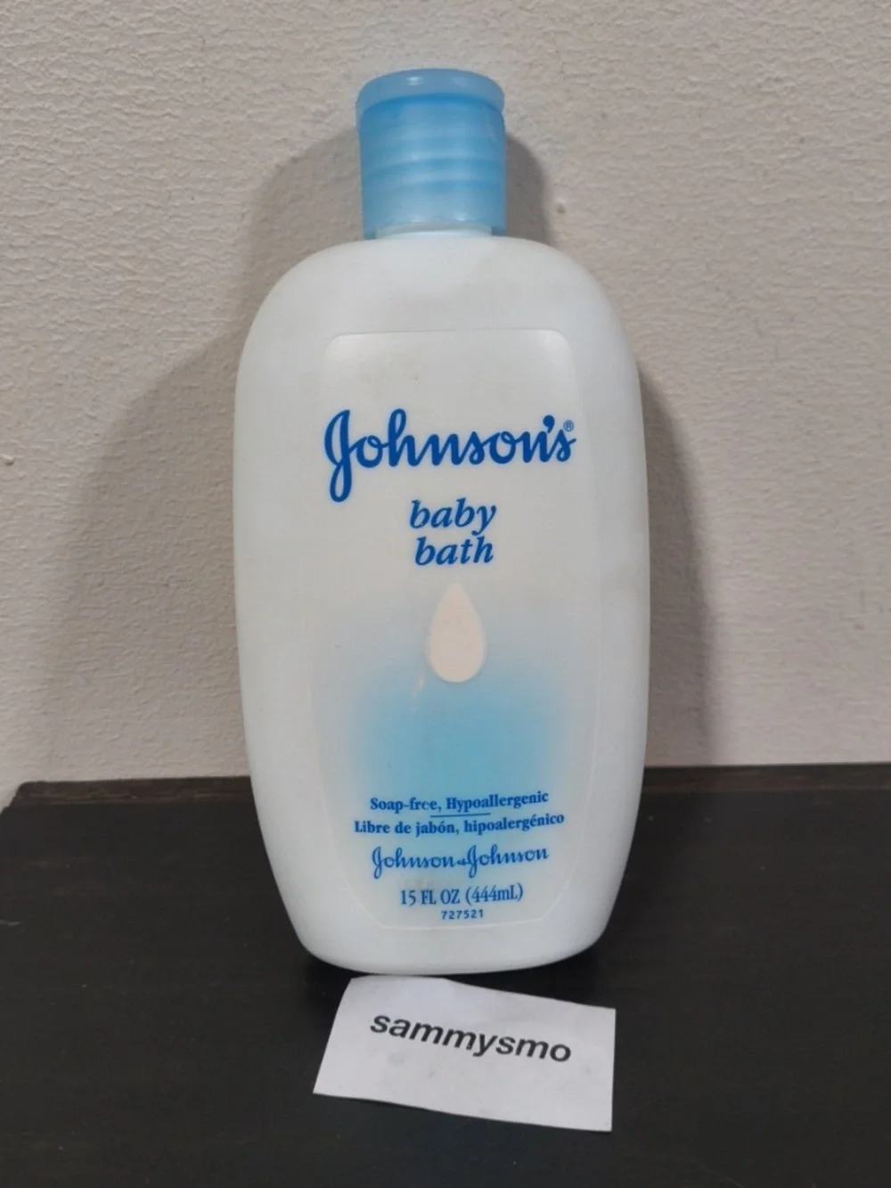 Johnson's Baby Bath, soap free, hypoallergenic 15 oz discontinued, blue bottle